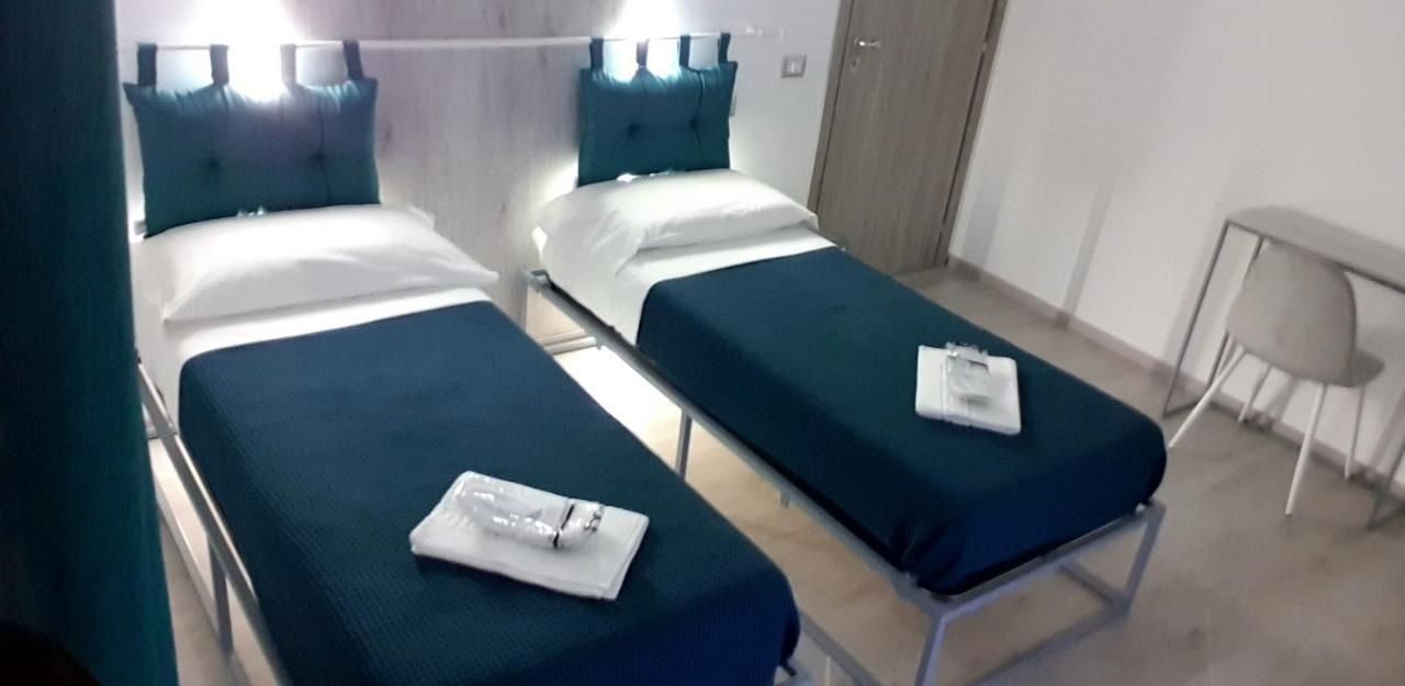 Bed and breakfast Dame Crotone Extérieur photo