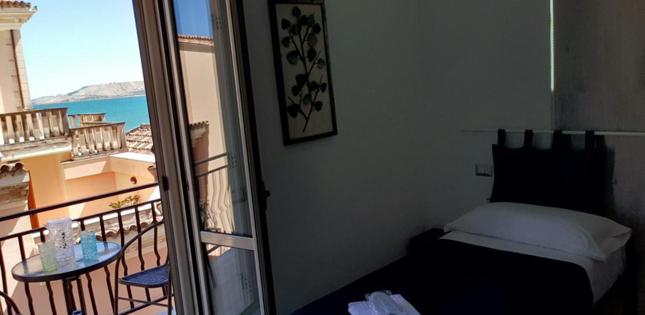 Bed and breakfast Dame Crotone Extérieur photo