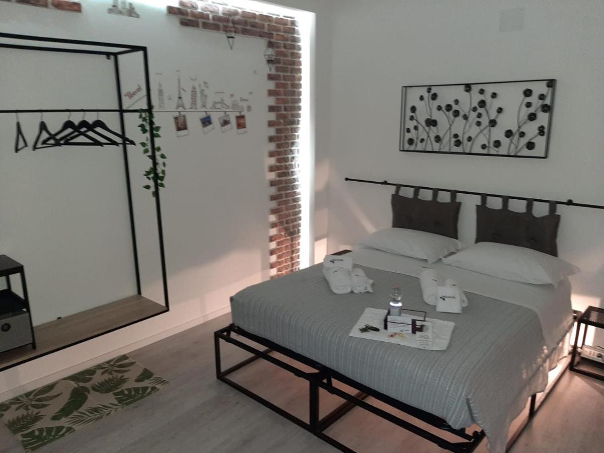 Bed and breakfast Dame Crotone Extérieur photo